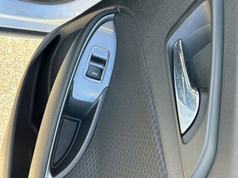 Used 2023 Chevrolet Malibu LT image 40