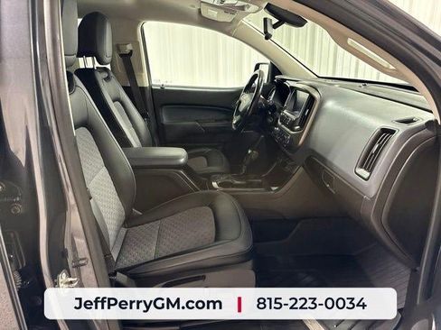 Used 2017 Chevrolet Colorado Z71 AWD/4WD image 24