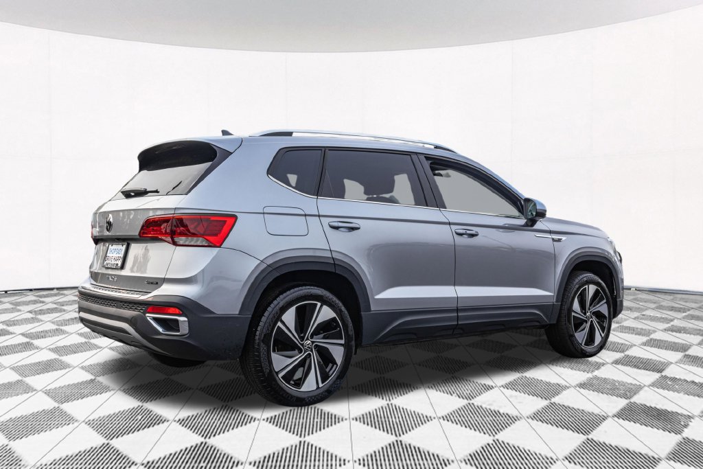 Certified 2023 Volkswagen Taos SE w/ Panoramic Sunroof Package AWD/4WD image 10