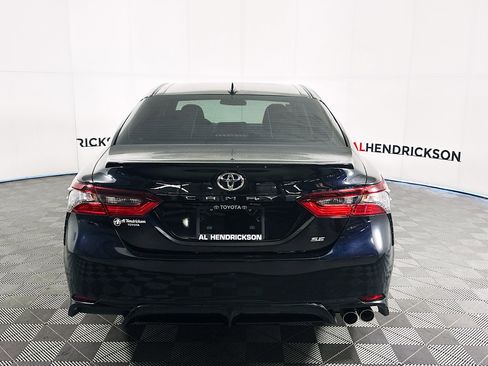 Used 2023 Toyota Camry SE image 4