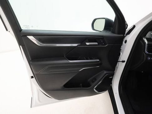 Certified 2025 GMC Acadia Elevation image 7