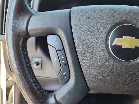 Used 2021 Chevrolet Express 2500 w/ Driver Convenience Package RWD image 13
