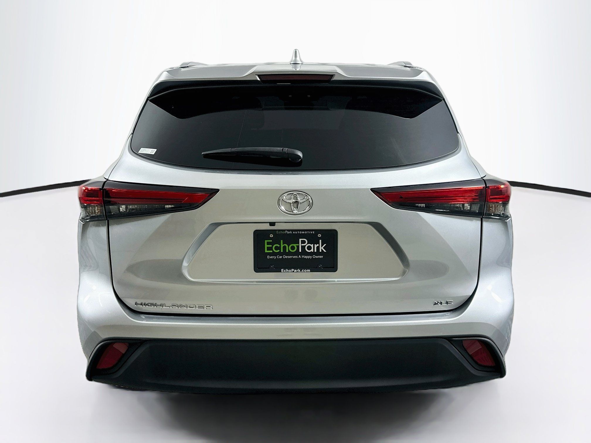 Used 2023 Toyota Highlander XLE FWD image 7