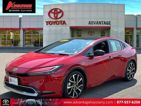 Certified 2025 Toyota Prius Plug-In Hybrid w/ Limited Premium Package FWD image 4