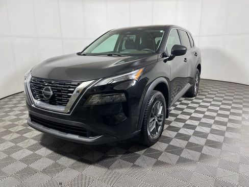 Used 2021 Nissan Rogue S image 4