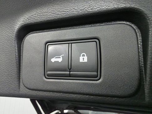Used 2022 Nissan Rogue SV w/ SV Premium Package AWD/4WD image 18