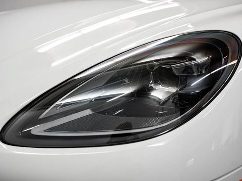 Used 2022 Porsche Macan GTS AWD/4WD image 38