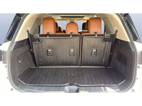 Used 2024 Nissan Pathfinder Platinum w/ Cargo Package AWD/4WD image 24