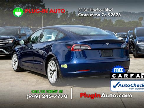 Used 2023 Tesla Model 3 Standard Range image 2