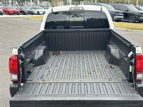 Used 2018 Toyota Tacoma SR5 image 30