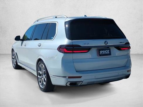 Used 2024 BMW X7 xDrive40i w/ Premium Package AWD/4WD image 8