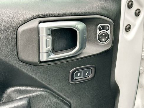 Used 2020 Jeep Gladiator Sport w/ Quick Order Package 24S image 17