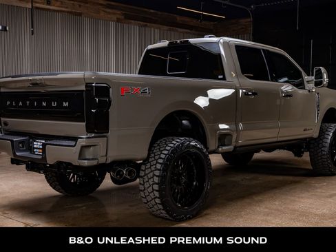 Used 2026 Ford F250 Platinum w/ Platinum Plus Package image 10