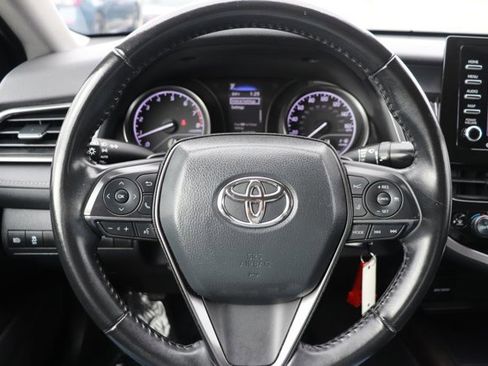 Used 2023 Toyota Camry SE image 18