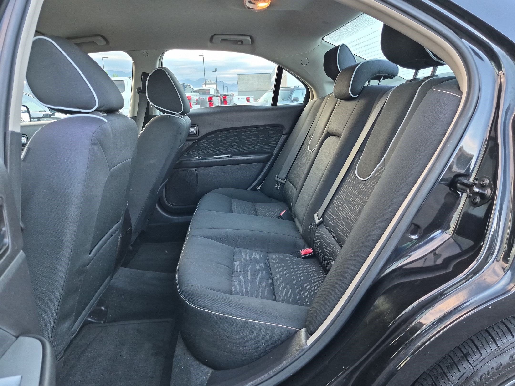Used 2011 Ford Fusion SE w/ Appearance Pkg FWD image 26