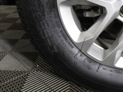 Used 2023 Chevrolet Traverse LS image 19