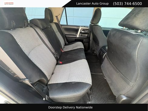 Used 2016 Toyota 4Runner SR5 AWD/4WD image 28