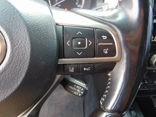 Used 2022 Lexus GX 460 Premium w/ Premium Package AWD/4WD image 17