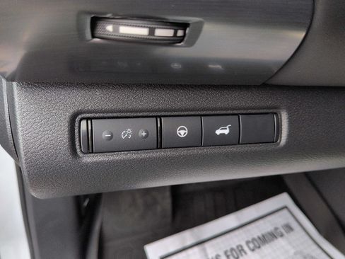 Used 2026 Nissan Pathfinder Rock Creek w/ Rock Creek Premium Package AWD/4WD image 15