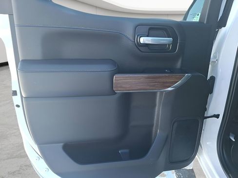 Used 2022 Chevrolet Silverado 1500 High Country w/ LPO, Dark Essentials Package image 18