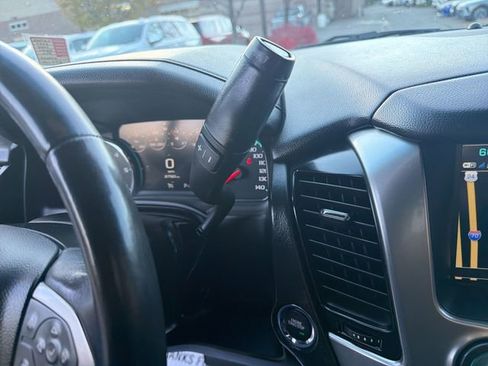 Used 2020 Chevrolet Suburban Premier image 16