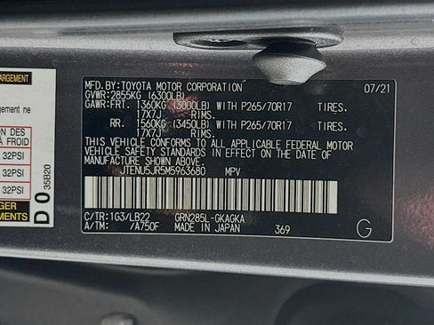 Used 2021 Toyota 4Runner SR5 Premium w/ Moonroof Package AWD/4WD image 33