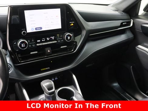 Certified 2023 Toyota Highlander XSE image 16