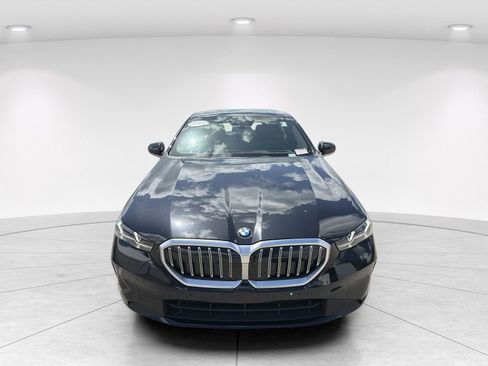 Certified 2024 BMW 540i xDrive w/ Premium Package AWD/4WD image 2