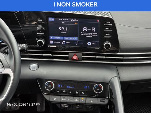 Used 2022 Hyundai Elantra SEL w/ Convenience Package FWD image 18