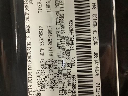 Used 2024 Toyota Tacoma TRD Off-Road image 30