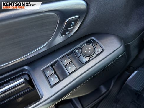 Used 2025 Ford Expedition Platinum image 24