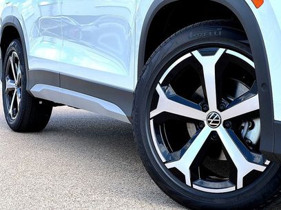 New 2026 Volkswagen Tiguan SE