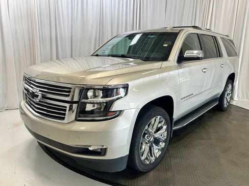 Used 2017 Chevrolet Suburban Premier AWD/4WD image 28