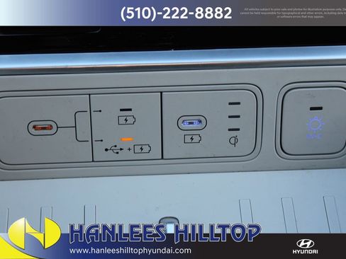 Used 2025 Hyundai Santa Fe Limited image 23