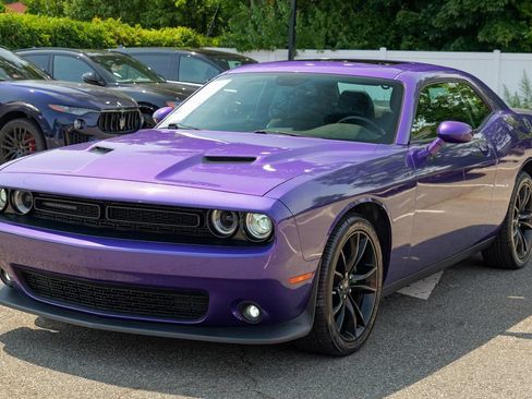 Used 2018 Dodge Challenger SXT w/ Blacktop Package RWD image 3