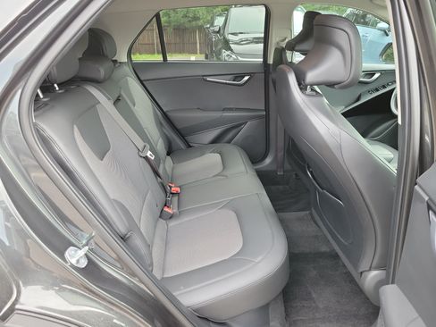 Certified 2025 Kia Niro EX FWD image 10