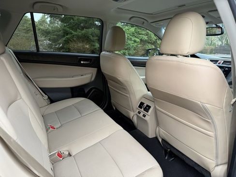 Used 2016 Subaru Outback 3.6R Limited image 31