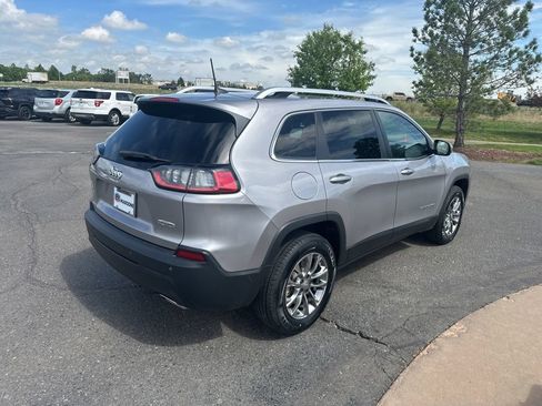 Used 2019 Jeep Cherokee Latitude Plus w/ Comfort/Convenience Group AWD/4WD image 36