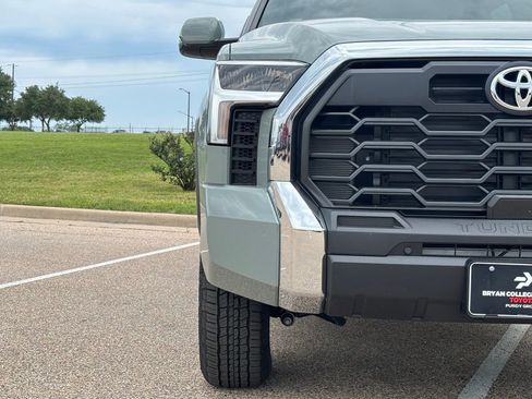 New 2026 Toyota Tundra SR5 AWD/4WD image 4