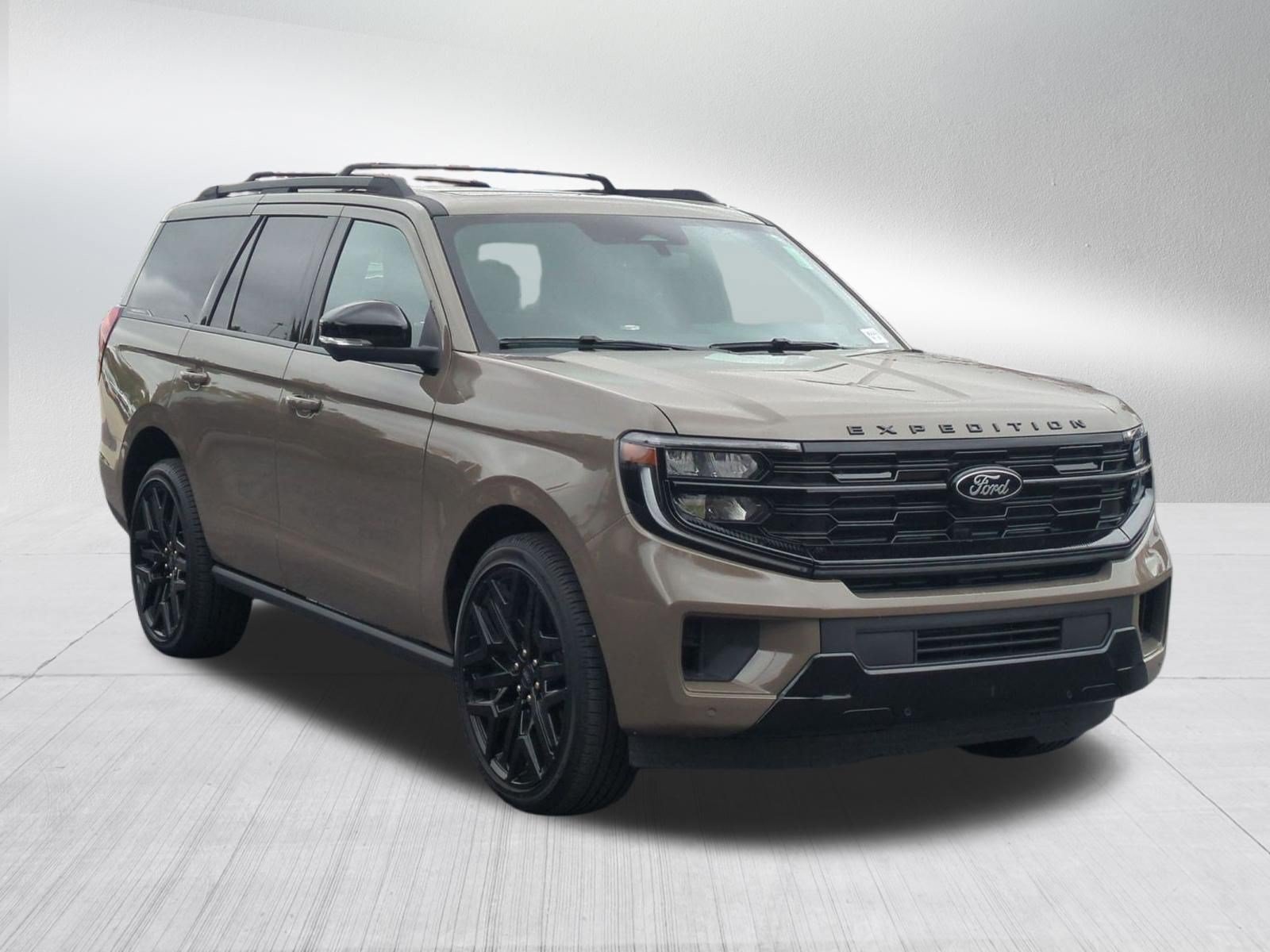 Used 2026 Ford Expedition Platinum w/ Stealth Performance Package AWD/4WD image 8