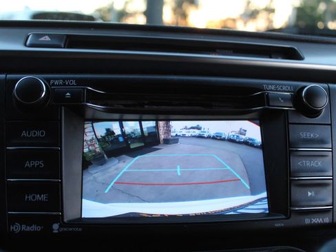 Used 2016 Toyota RAV4 LE FWD image 19