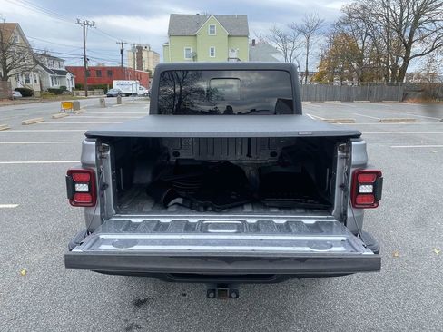 Used 2020 Jeep Gladiator Overland image 24