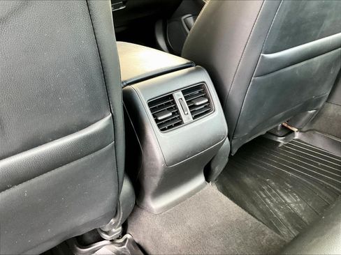 Used 2018 Honda Accord EX-L image 10