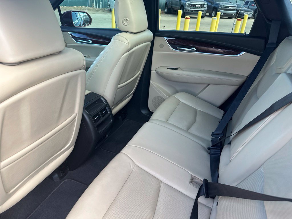 Used 2017 Cadillac XT5 Premium Luxury AWD/4WD image 19