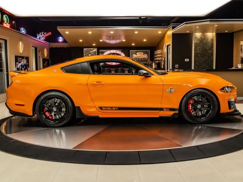 Used 2020 Ford Mustang GT Premium w/ GT Performance Package RWD image 11