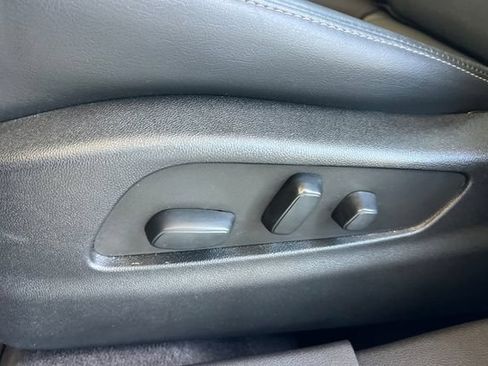 Used 2023 Cadillac XT4 Premium Luxury FWD image 13