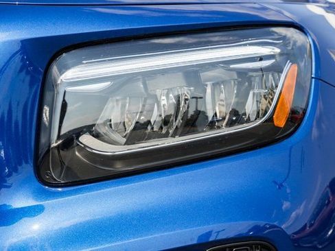 New 2025 Mercedes-Benz GLB 250 4MATIC image 14