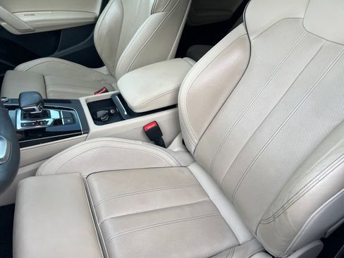 Used 2022 Audi Q5 2.0T Prestige AWD/4WD image 9