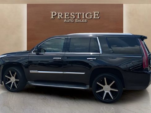 Used 2016 Cadillac Escalade Luxury AWD/4WD image 8