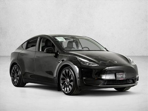 Used 2022 Tesla Model Y Performance image 3
